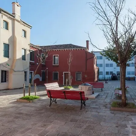 Ca' Ferrando, Brand New Apartment, Experienced Host! Apartmán