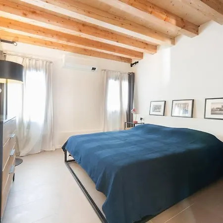 아파트 Ca' Ferrando, Brand New Apartment, Experienced Host!