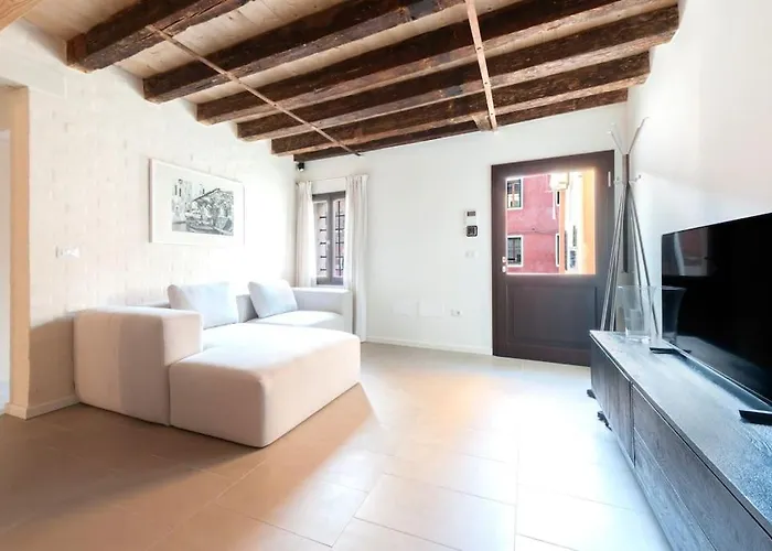 Apartmán Ca' Ferrando, Brand New Apartment, Experienced Host!