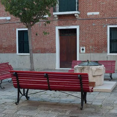 Apartment Ca' Ferrando, Brand New Apartment, Experienced Host!