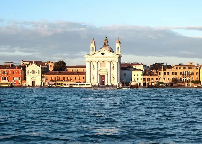 Apartamento Ca' Ferrando, Brand New Apartment, Experienced Host! *