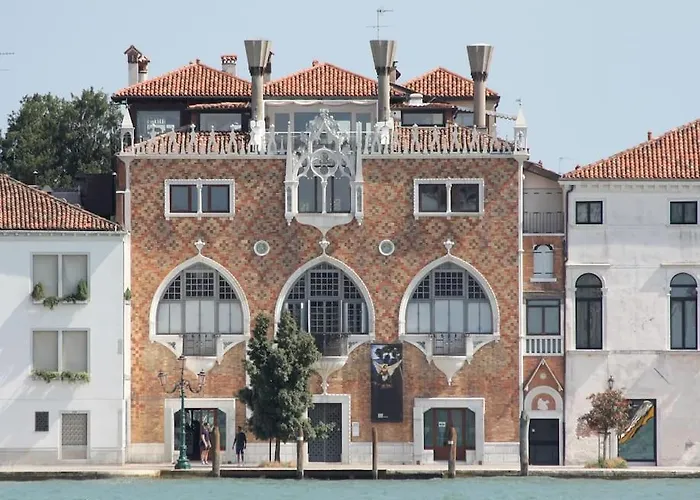 Ca' Ferrando, Brand New Apartment, Experienced Host! Apartamento *