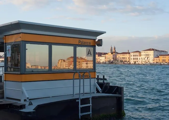 Ca' Ferrando, Brand New Apartment, Experienced Host! Apartamento