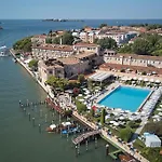 Lejlighed Ca' Ferrando, Brand New Apartment, Experienced Host! Venedig