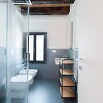 Lejlighed Ca' Ferrando, Brand New Apartment, Experienced Host! Venedig