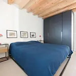 Ca' Ferrando, Brand New Apartment, Experienced Host! Lejlighed