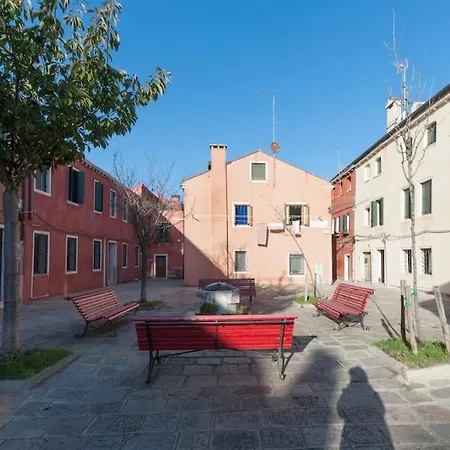 Lejlighed Ca' Ferrando, Brand New Apartment, Experienced Host!